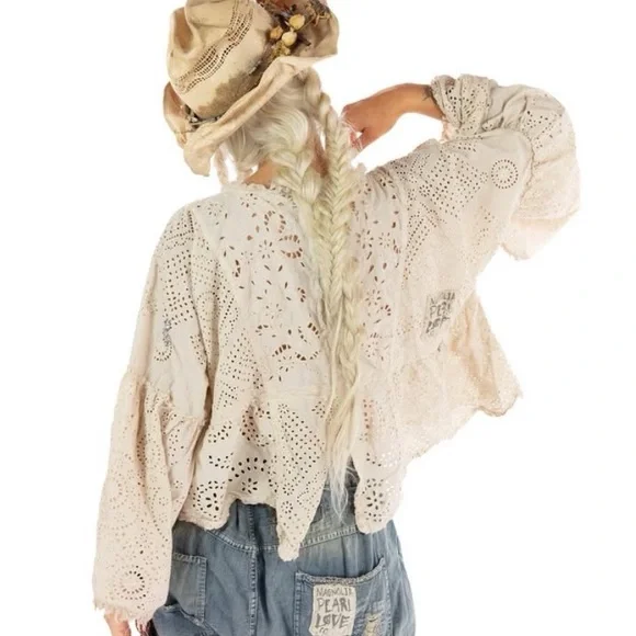 Magnolia Pearl Eyelet Selah Blouse in Moonlight Top - Picture 8 of 14